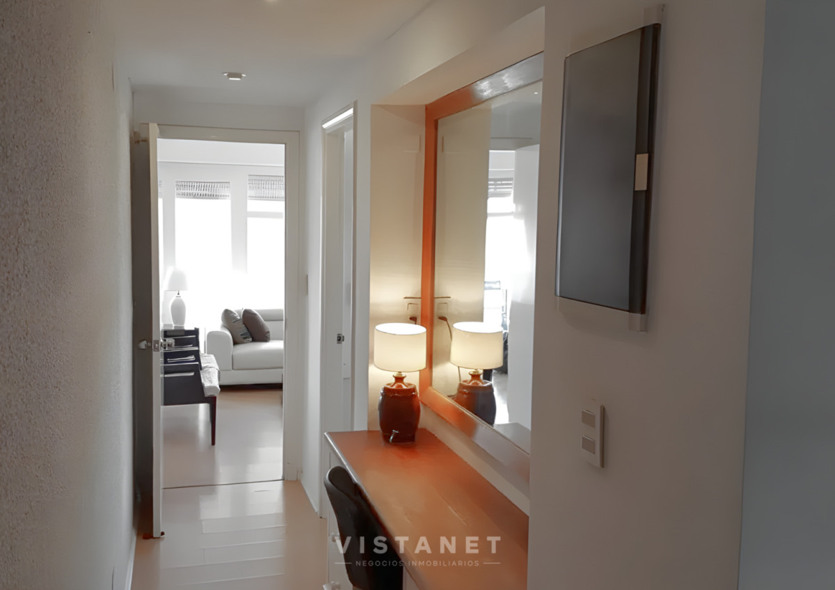 Apartamento ID.239/Venta-Apartamento-de-2-Dormitorios-en-Punta-del-Este-sobre-Rambla- - Venta Apartamento de 2 Dormitorios en Punta del Este sobre Rambla 