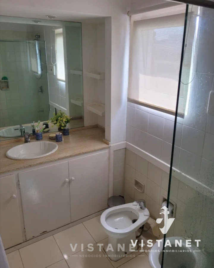 Apartamento ID.239/Venta-Apartamento-de-2-Dormitorios-en-Punta-del-Este-sobre-Rambla- - Venta Apartamento de 2 Dormitorios en Punta del Este sobre Rambla 