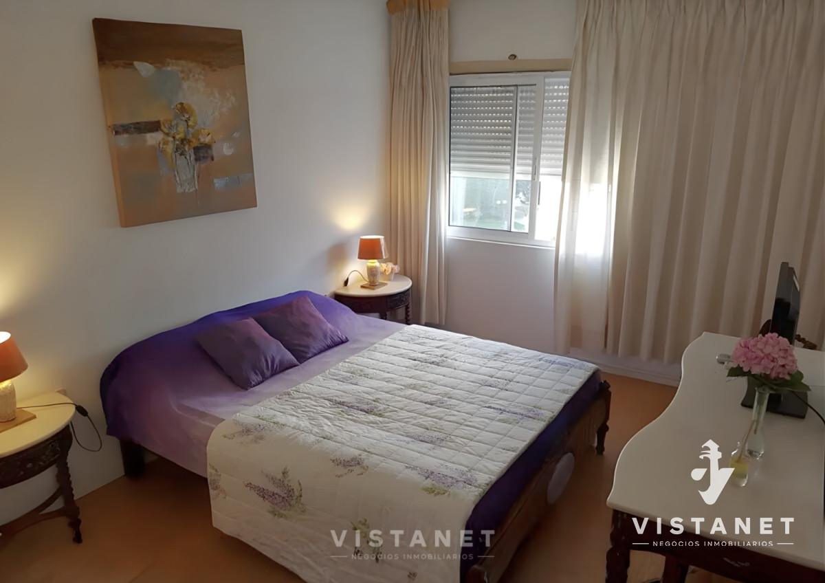 Apartamento ID.239/Venta-Apartamento-de-2-Dormitorios-en-Punta-del-Este-sobre-Rambla- - Venta Apartamento de 2 Dormitorios en Punta del Este sobre Rambla 