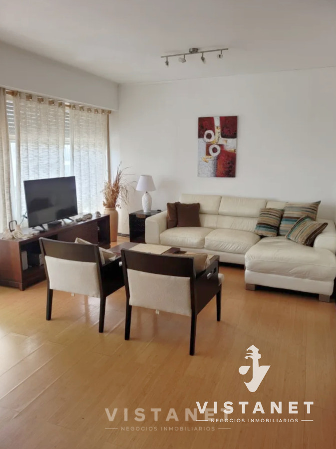 Apartamento ID.239/Venta-Apartamento-de-2-Dormitorios-en-Punta-del-Este-sobre-Rambla- - Venta Apartamento de 2 Dormitorios en Punta del Este sobre Rambla 