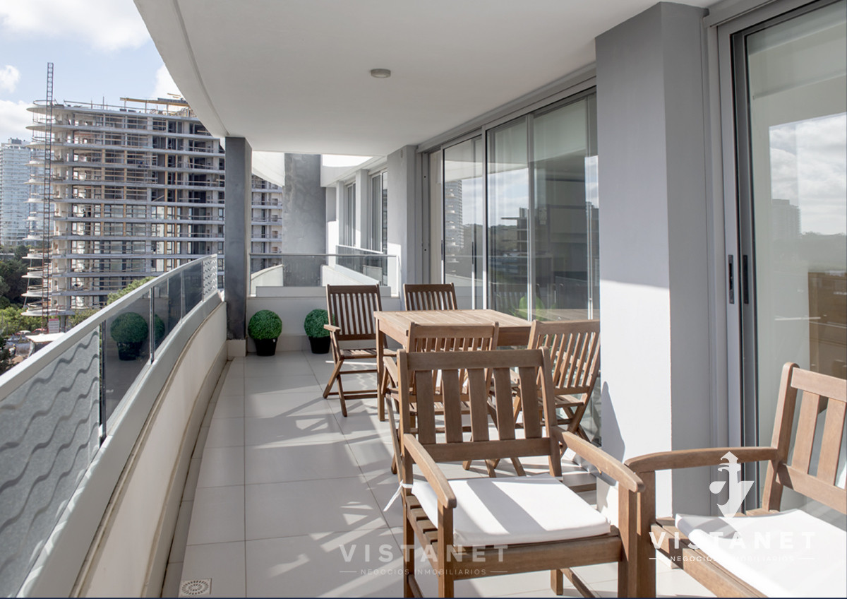 Apartamento ID.186/Venta-Apartamento-Tres-Dormitorios-Punta-del-Este- - Venta Apartamento Tres Dormitorios Punta del Este 