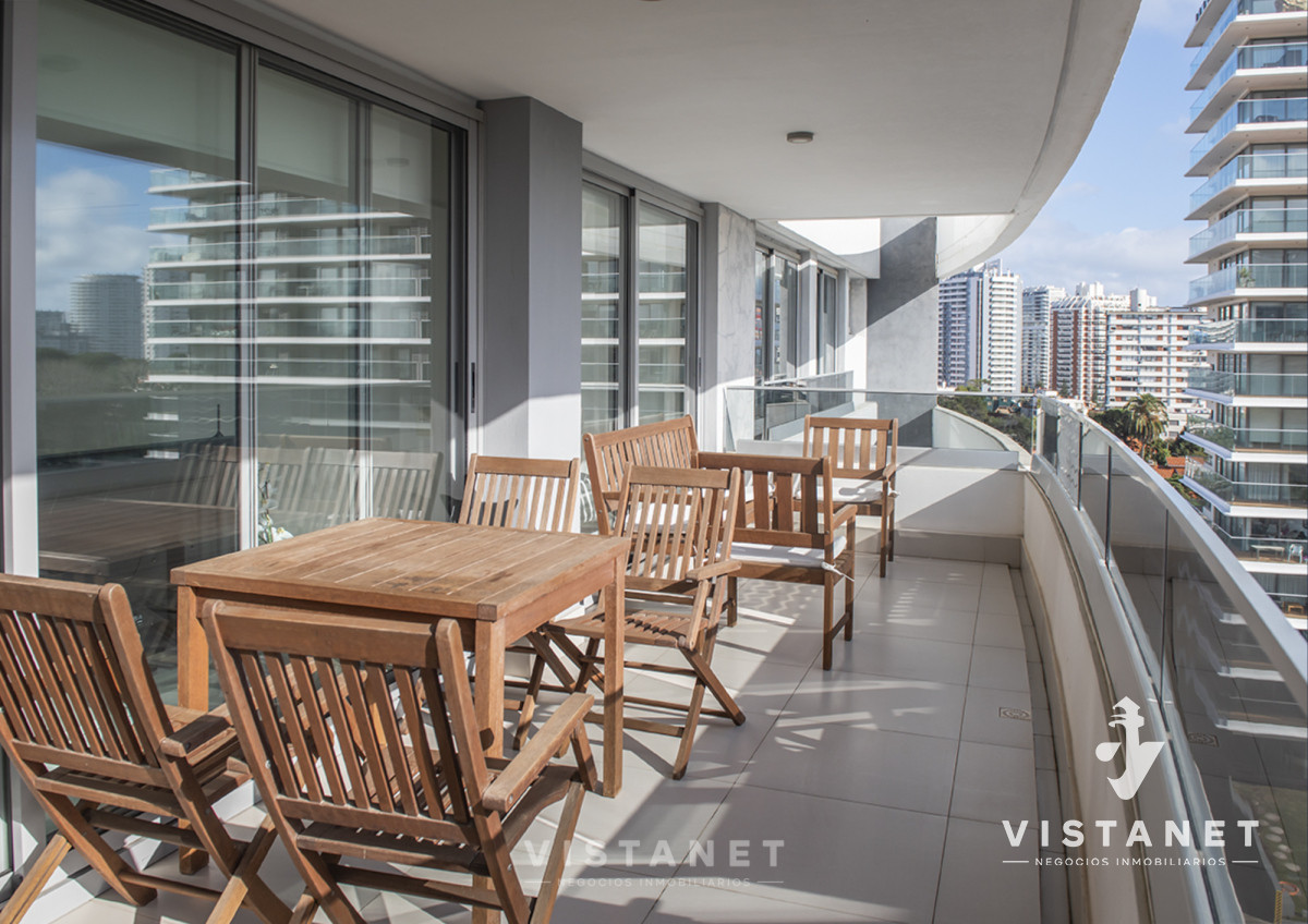 Apartamento ID.186/Venta-Apartamento-Tres-Dormitorios-Punta-del-Este- - Venta Apartamento Tres Dormitorios Punta del Este 