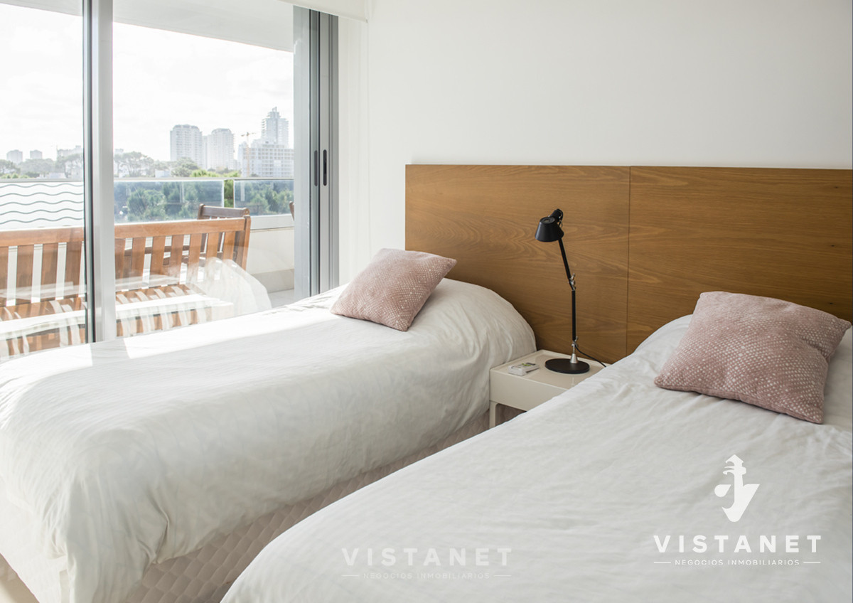 Apartamento ID.186/Venta-Apartamento-Tres-Dormitorios-Punta-del-Este- - Venta Apartamento Tres Dormitorios Punta del Este 