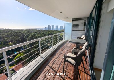 Apartamento En Alquiler Anual, 2 Dormitorios Con Vista Al Mar