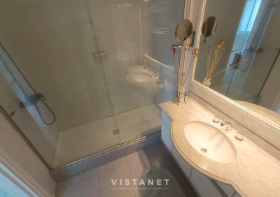 Apartamento ID.145 - Apartamento de 2 dormitorios en Punta del Este en Alquiler anual
