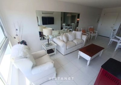 Apartamento ID.145 - Apartamento de 2 dormitorios en Punta del Este en Alquiler anual