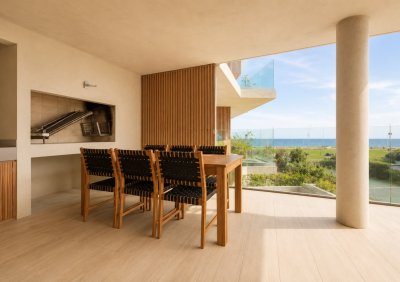 Venta Apartamento de 2 Dormitorios con gran terraza en Walmer Lagoon, Punta del Este