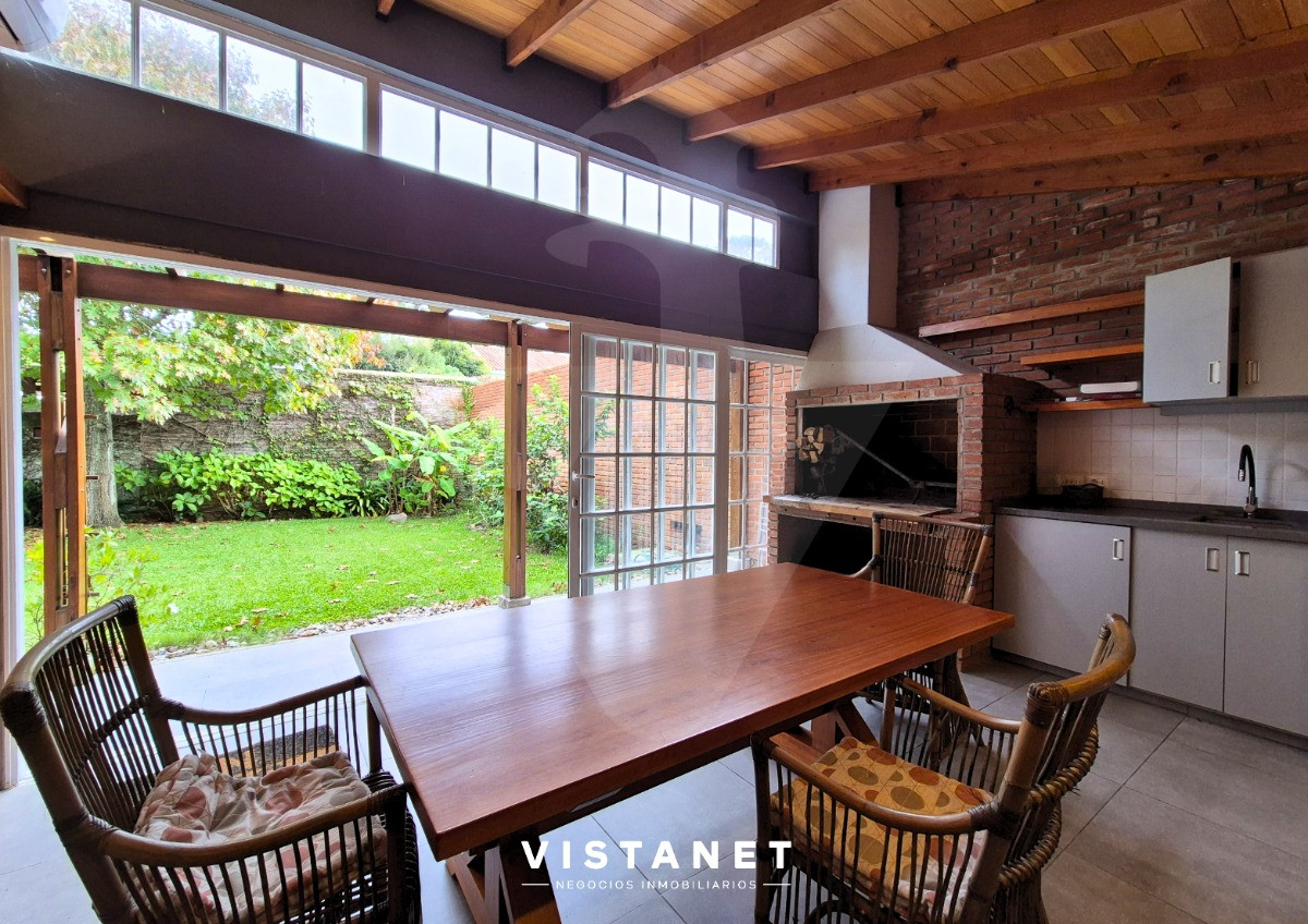 Casa ID.14 - Gran Casa Familiar En Alquiler Anual, 5 Dormitorios En Punta Del Este