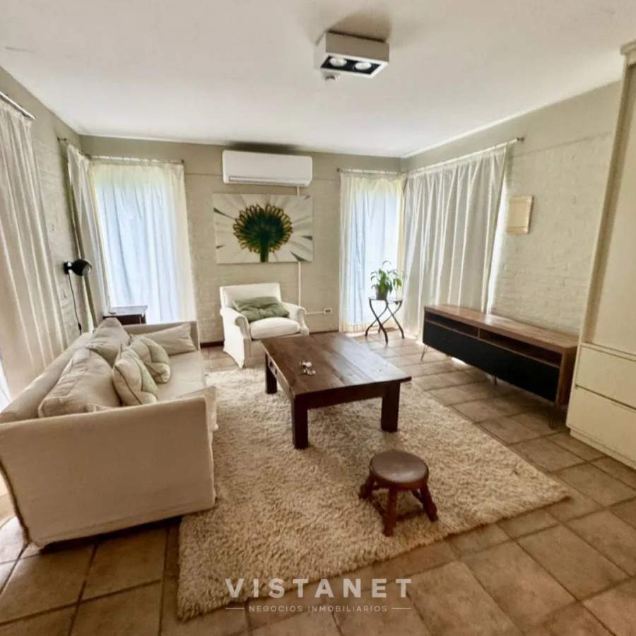 Casa ID.281/Venta-de-Casa-de-4-Dormitorios-en-Pinares,-Punta-del-Este - Venta de Casa de 4 Dormitorios en Pinares, Punta del Este