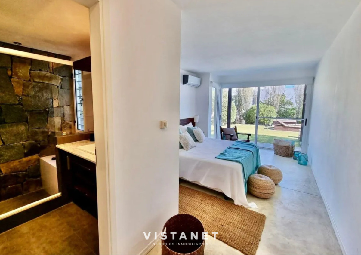 Casa ID.293 - Gran Propiedad en Barrio Privado Punta Piedras - El Chorro