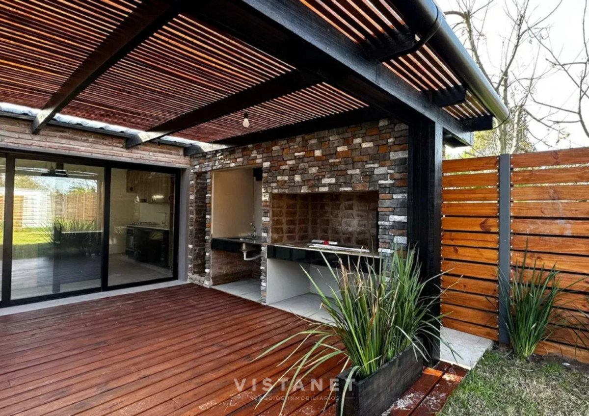 Casa ID.268/Venta-de-Casa-de-Tres-Dromitorios-en-El-Pinar-Sur- - Venta de Casa de Tres Dromitorios en El Pinar Sur 