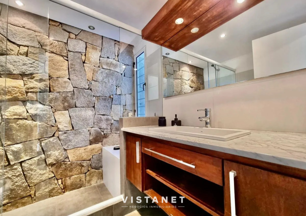 Casa ID.293 - Gran Propiedad en Barrio Privado Punta Piedras - El Chorro