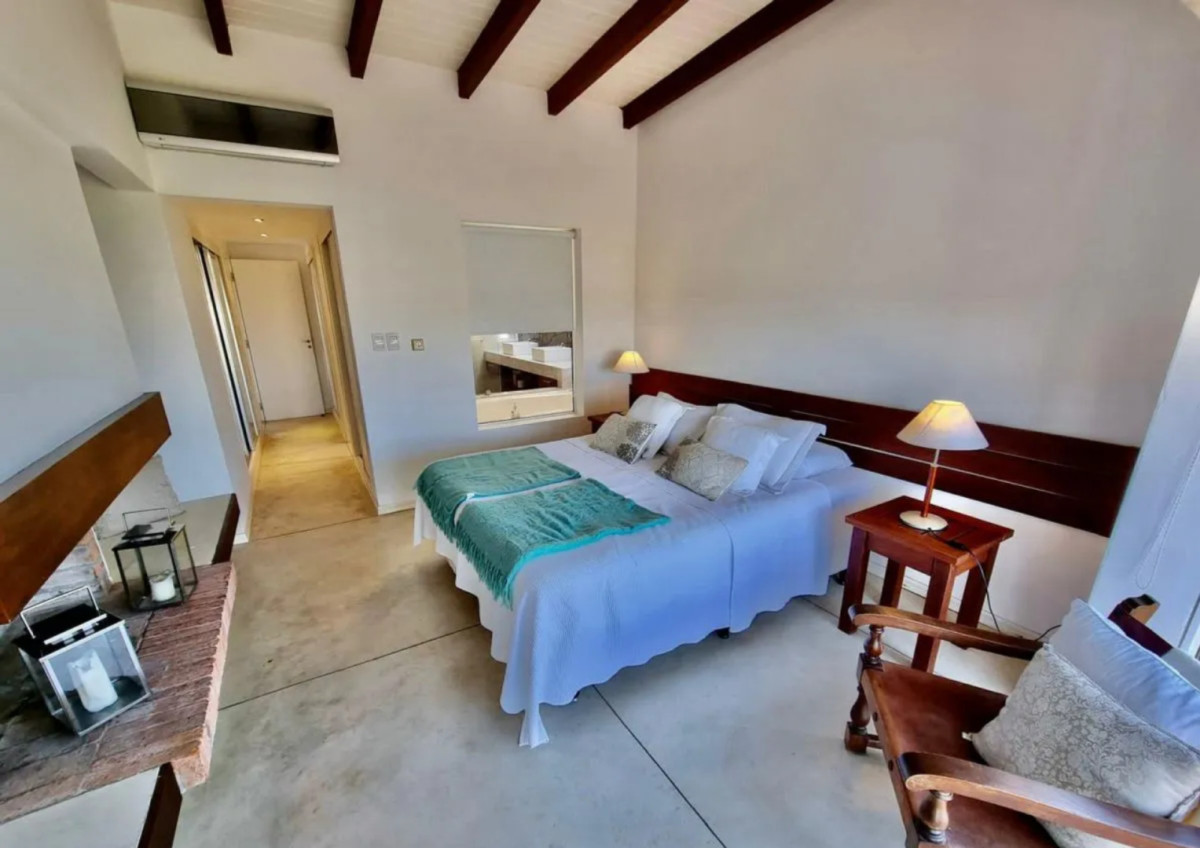 Casa ID.293 - Gran Propiedad en Barrio Privado Punta Piedras - El Chorro