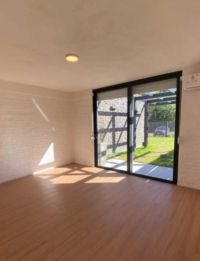 Casa ID.268/Venta-de-Casa-de-Tres-Dromitorios-en-El-Pinar-Sur- - Venta de Casa de Tres Dromitorios en El Pinar Sur 