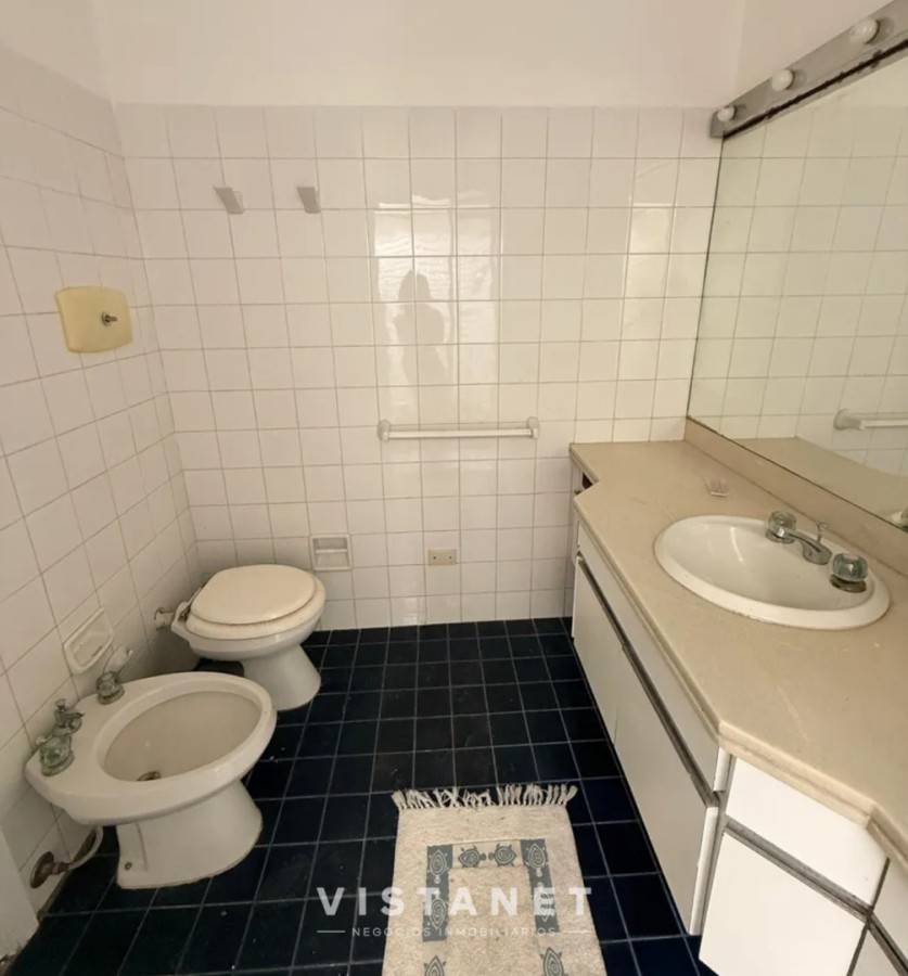 Casa ID.243/Venta-Casa-de-Tres-Dormitorios-en-Pinares,-Punta-del-Este- - Venta Casa de Tres Dormitorios en Pinares, Punta del Este 