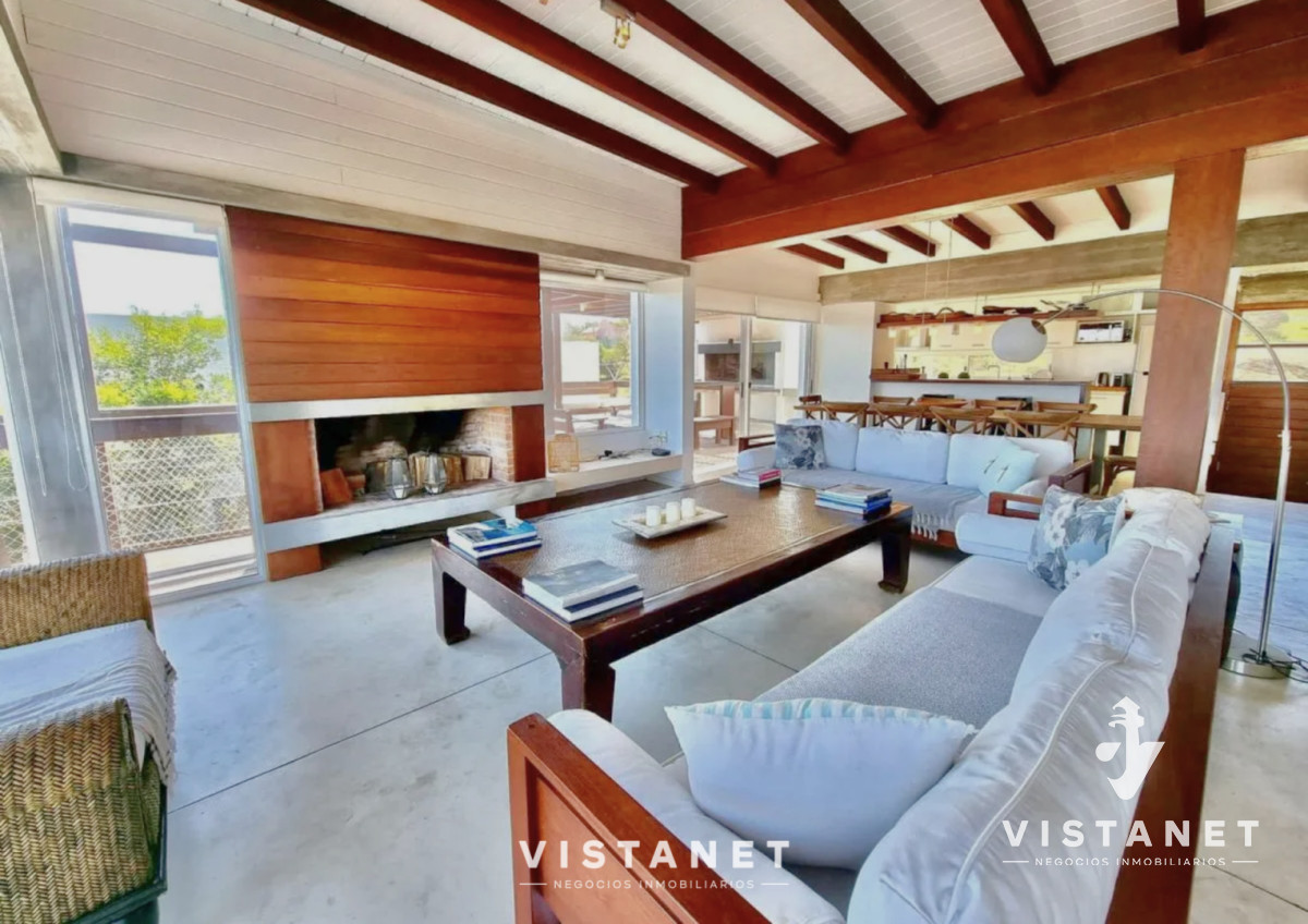 Casa ID.293/Gran-Propiedad-en-Barrio-Privado-Punta-Piedras---El-Chorro - Gran Propiedad en Barrio Privado Punta Piedras - El Chorro