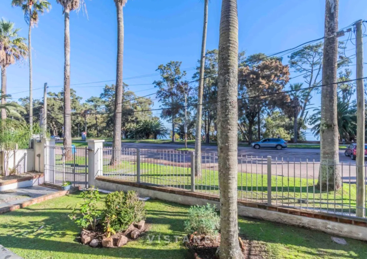 Casa ID.257/Venta-de-Casa-de-Tres-Dormitorios-en-Atlantida,-sobre-Rambla- - Venta de Casa de Tres Dormitorios en Atlantida, sobre Rambla 