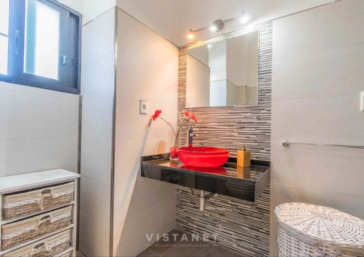 Casa ID.257/Venta-de-Casa-de-Tres-Dormitorios-en-Atlantida,-sobre-Rambla- - Venta de Casa de Tres Dormitorios en Atlantida, sobre Rambla 