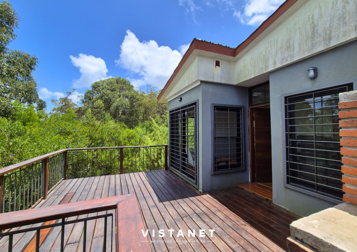 Casa ID.376/ - Casa en Piriápolis, Punta Fria