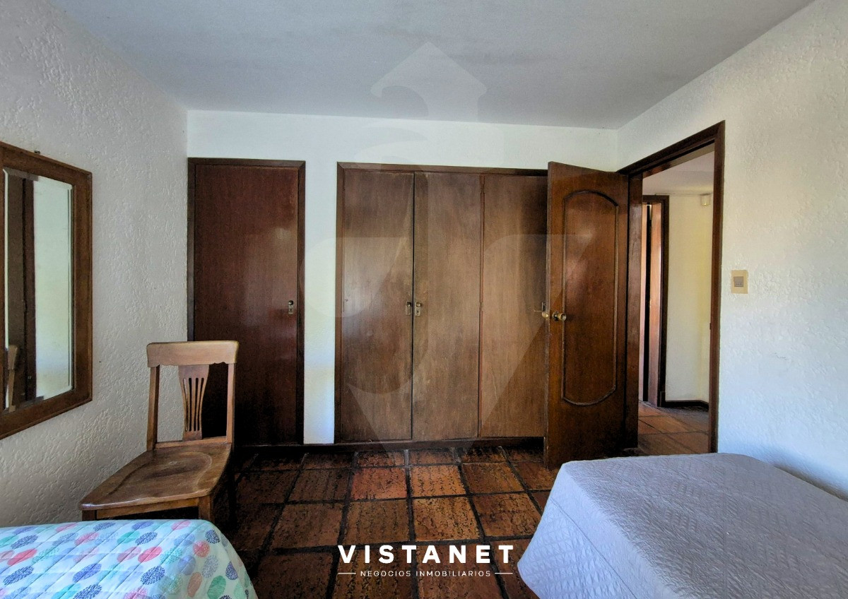 Casa ID.13 - Casa En Alquiler Anual, 4 Dormitorios Con Vista Al Mar En Punta Ballena 