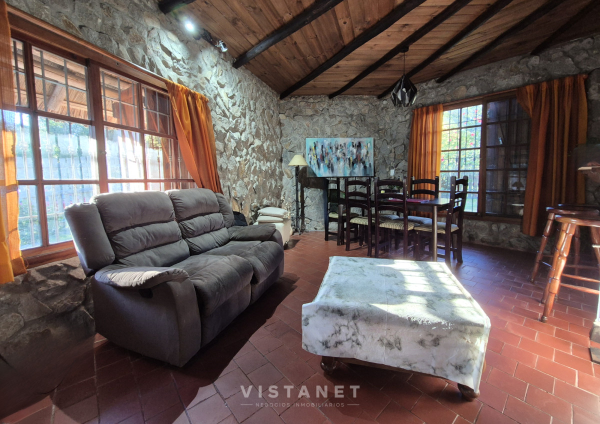Venta Casa Dos Dormitorios Atlantida - GoPunta - Portal Inmobiliario de Punta del Este - Maldonado