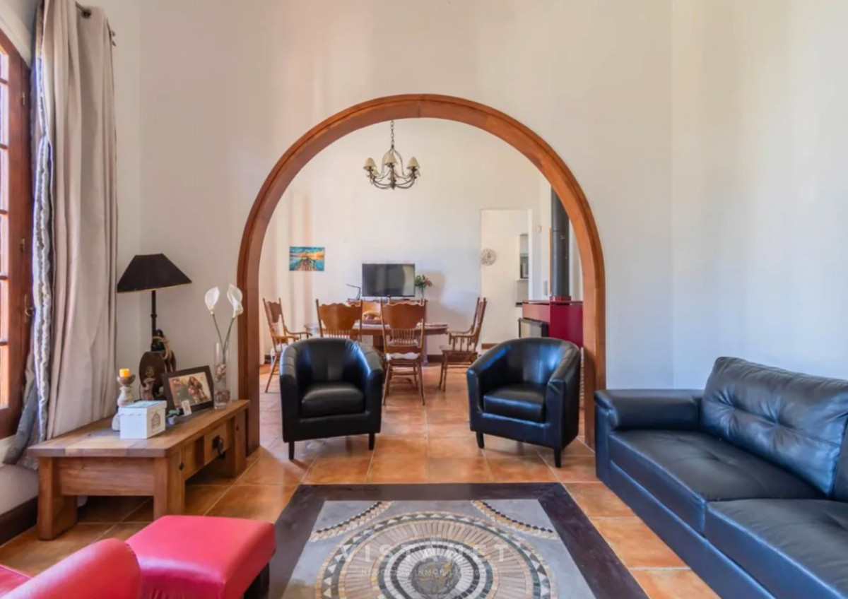 Casa ID.257/Venta-de-Casa-de-Tres-Dormitorios-en-Atlantida,-sobre-Rambla- - Venta de Casa de Tres Dormitorios en Atlantida, sobre Rambla 