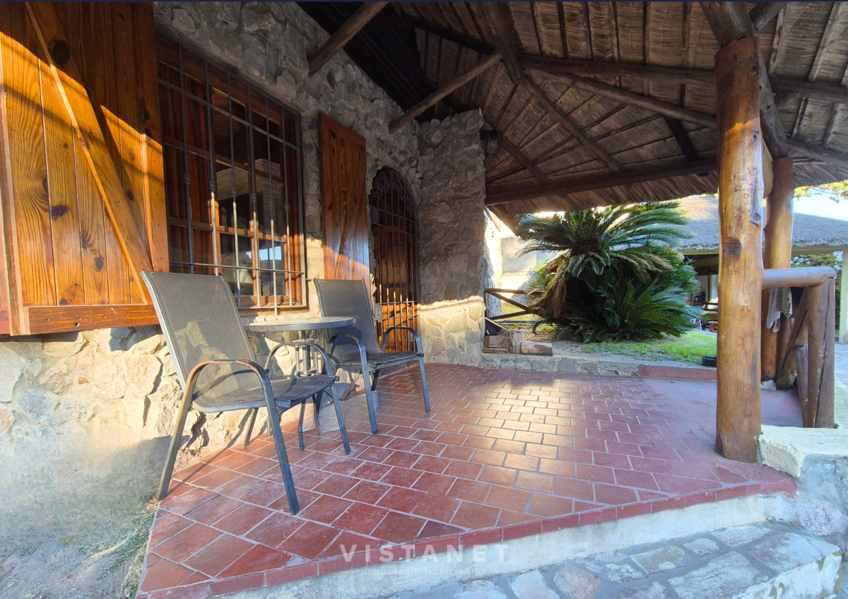 Venta Casa Dos Dormitorios Atlantida - GoPunta - Portal Inmobiliario de Punta del Este - Maldonado