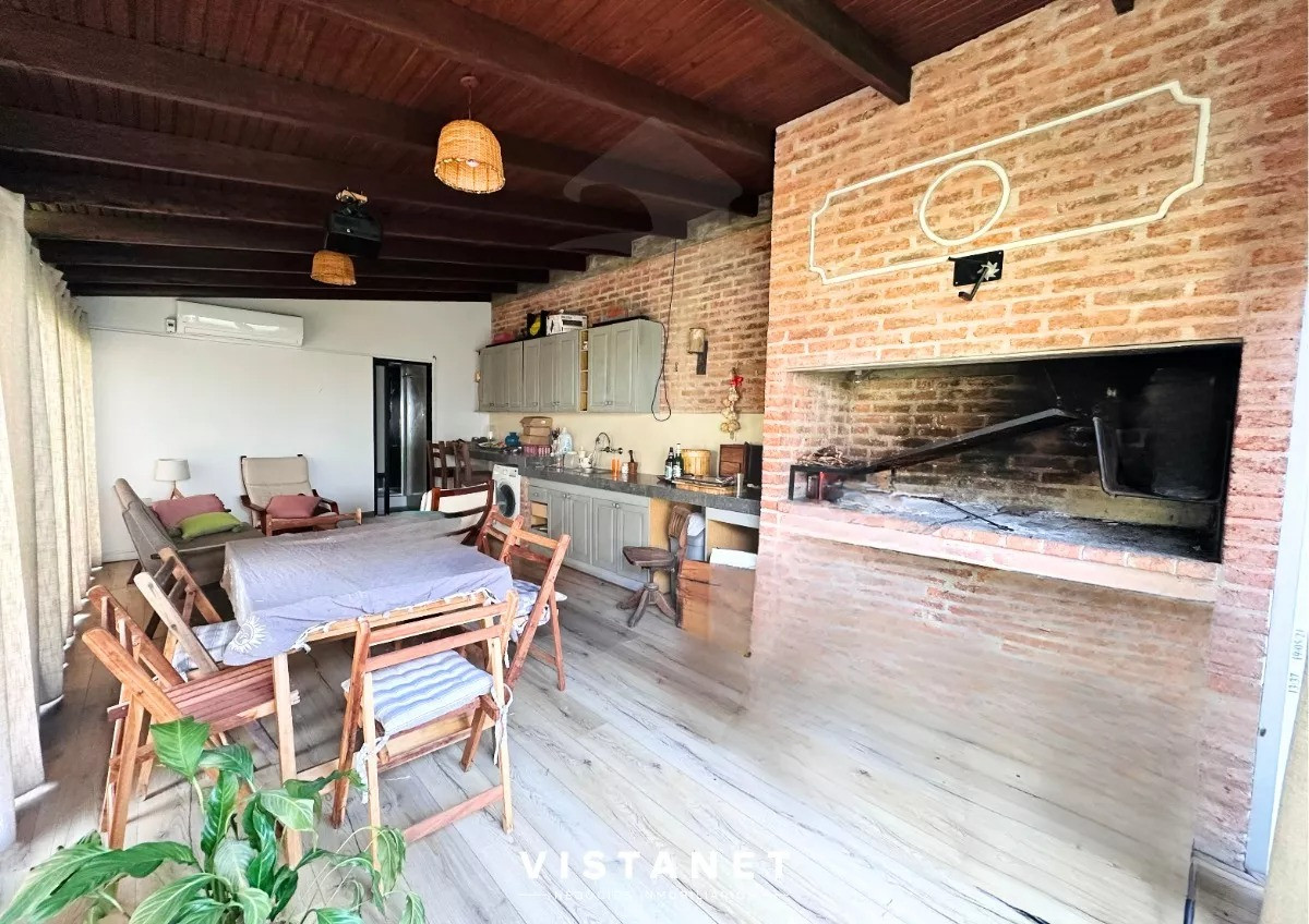 Casa ID.65/Casa-En-Venta,-4-dormitorios-en-Atlantida-cerca-del-mar - Casa En Venta, 4 dormitorios en Atlantida cerca del mar