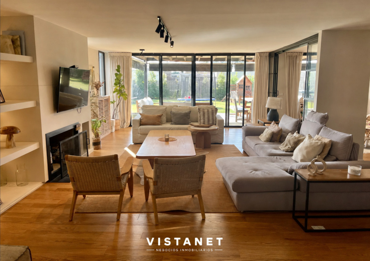 Casa ID.400/Venta-Casa-de-4-Dormitorios-en-La-Tahona- - Venta Casa de 4 Dormitorios en La Tahona 