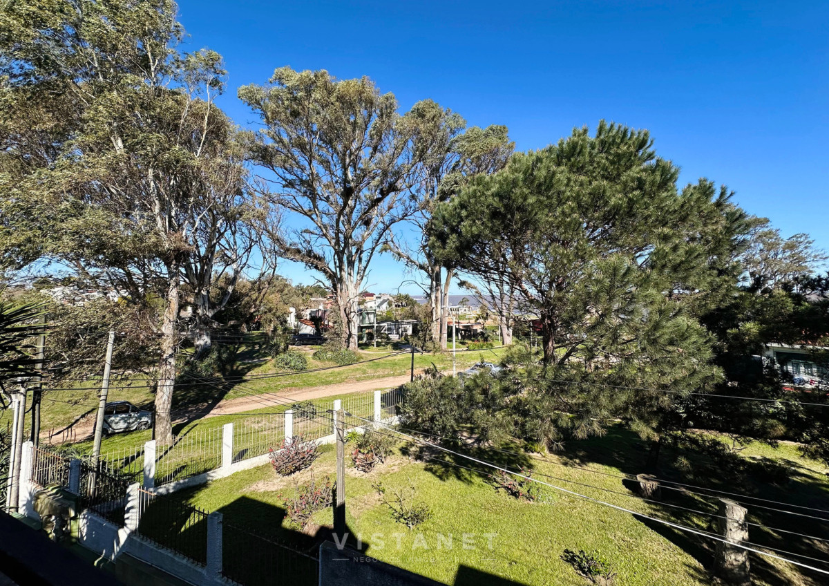 Casa ID.190/Venta-Casa-Tres-Dormitorios-en-Atlantida- - Venta Casa Tres Dormitorios en Atlantida 