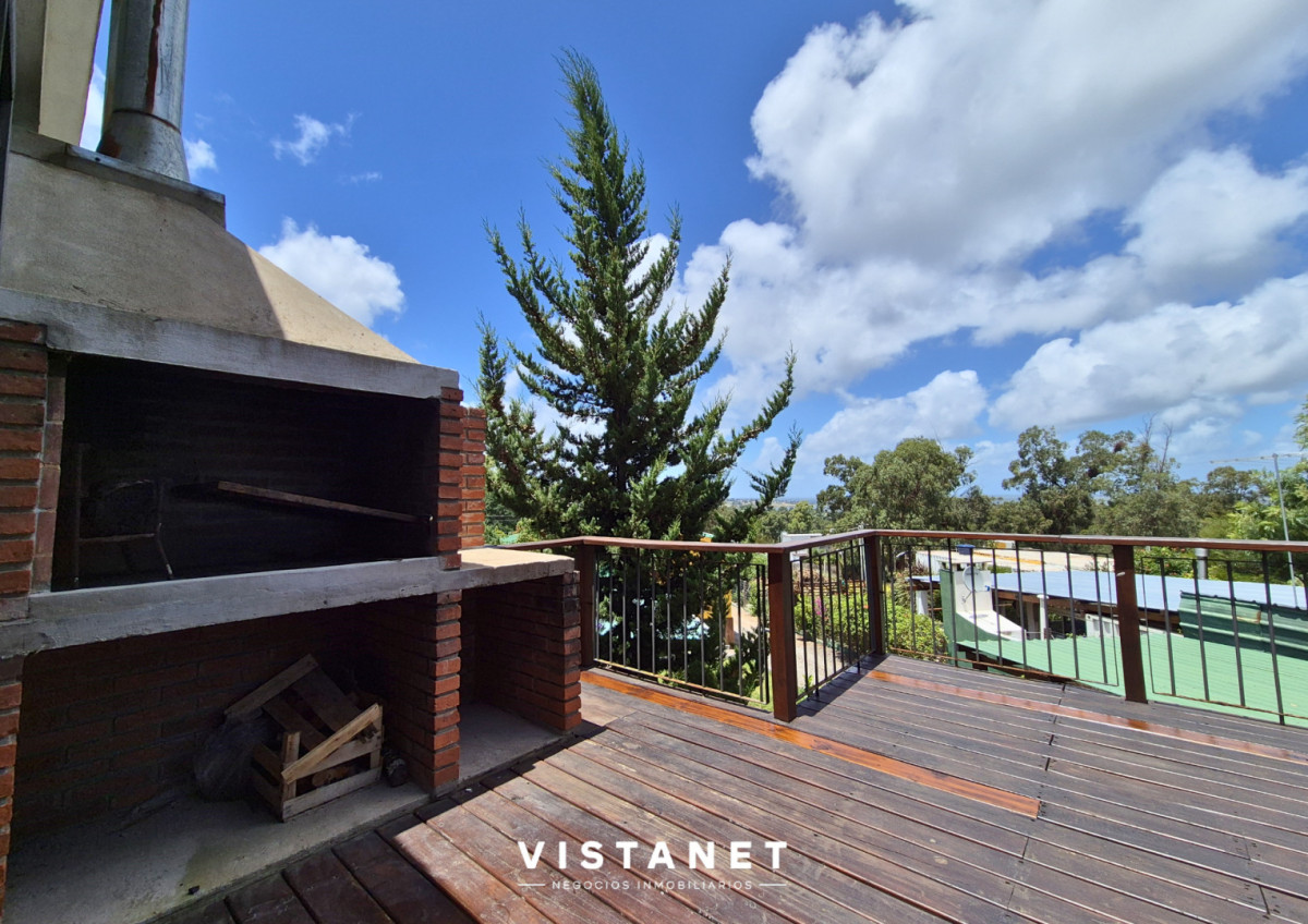 Casa ID.376/ - Casa en Piriápolis, Punta Fria