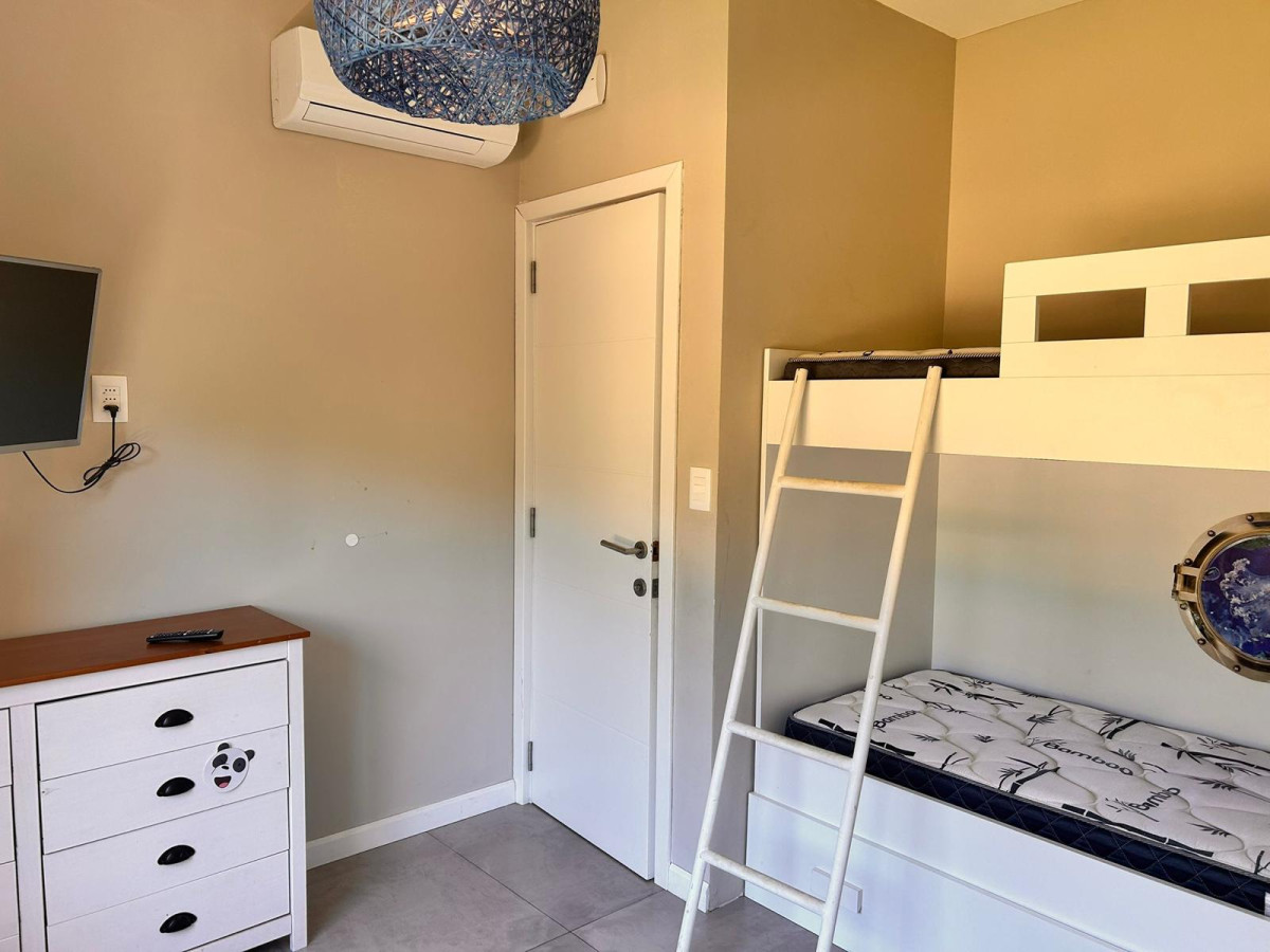 Casa ID.130/Moderna-Casa-en-Venta,-2-dormitorios-en-El-Pinar-Sur - Moderna Casa en Venta, 2 dormitorios en El Pinar Sur