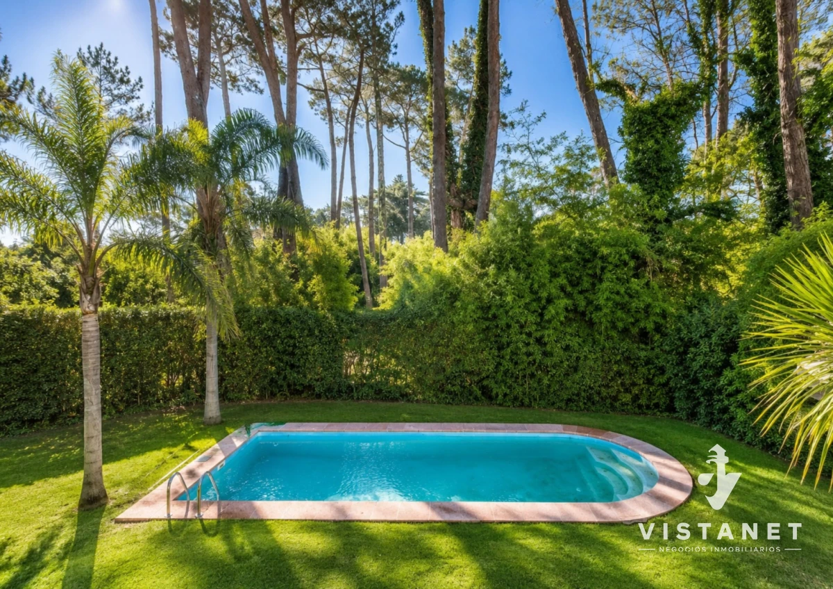 Casa ID.440/Venta-Gran-Residencia-de-5-Dormitorios-en-Lugano,-Punta-del-Este- - Venta Gran Residencia de 5 Dormitorios en Lugano, Punta del Este 