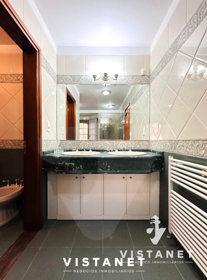 Casa ID.49/Venta-De-Espectacular-Casa-Familiar-Con-Vistas-Panorámicas,-En-Piriapolis - Venta De Espectacular Casa Familiar Con Vistas Panorámicas, En Piriapolis