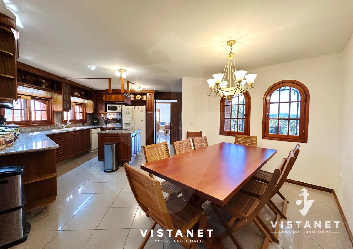 Casa ID.49/Venta-De-Espectacular-Casa-Familiar-Con-Vistas-Panorámicas,-En-Piriapolis - Venta De Espectacular Casa Familiar Con Vistas Panorámicas, En Piriapolis