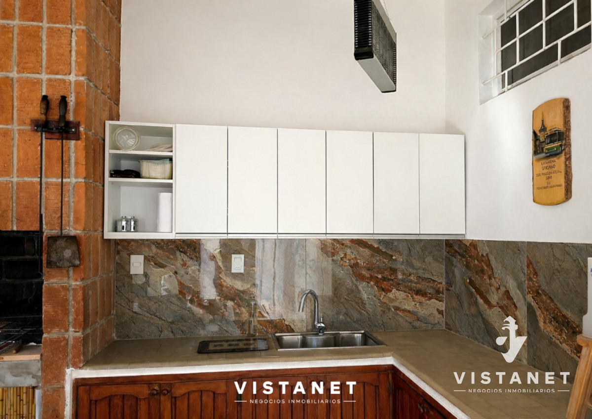 Casa ID.356/Gran-Propiedad-de-4-dormitorios-en-Venta-en-La-Floresta - Gran Propiedad de 4 dormitorios en Venta en La Floresta
