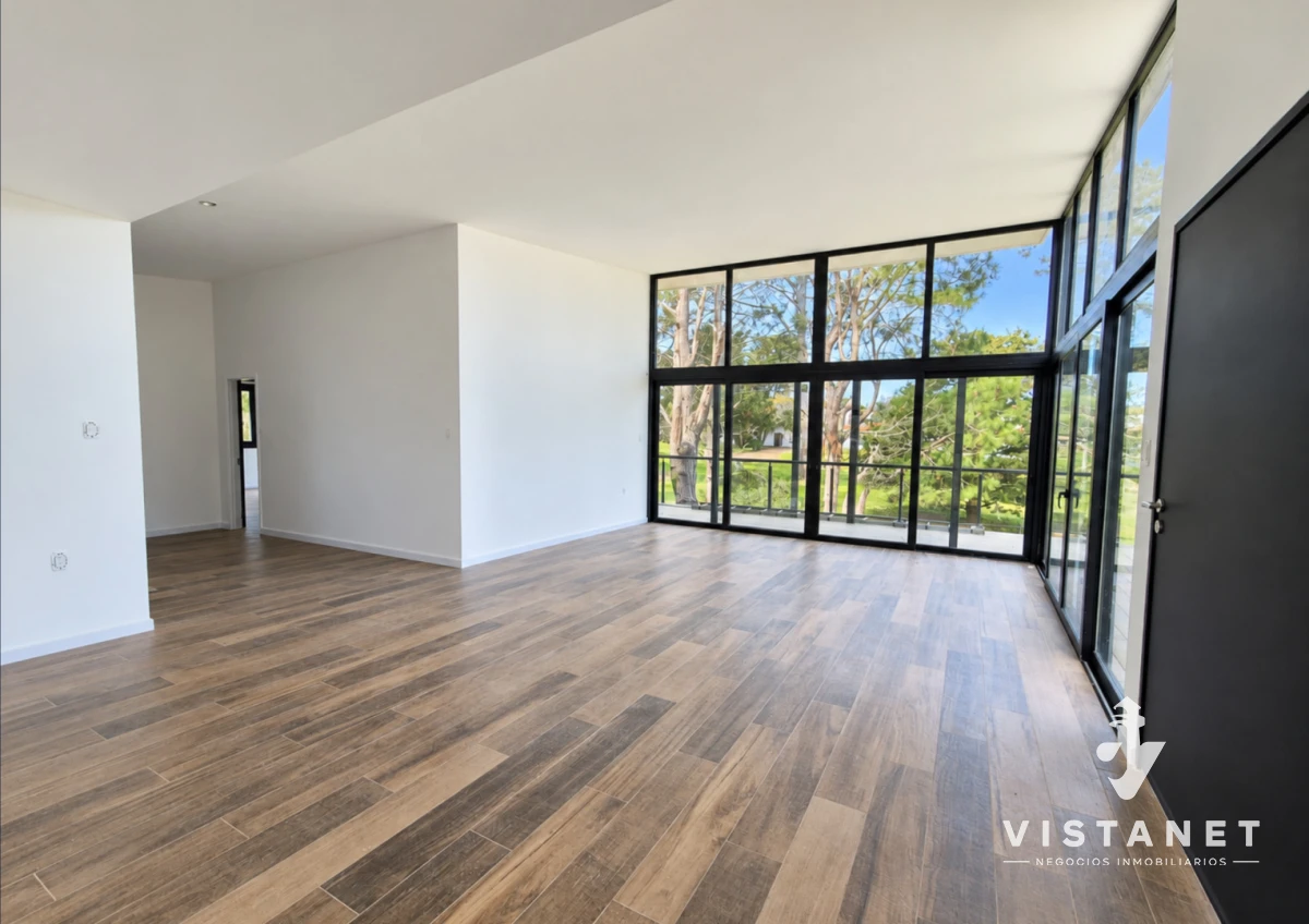 Casa ID.458 - Moderna Propiedad a Estrenar en venta casa de 3 Dormitorios Punta de Este