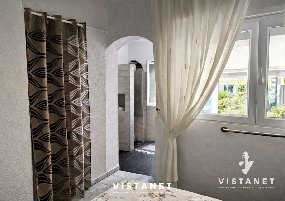 Casa ID.356/Gran-Propiedad-de-4-dormitorios-en-Venta-en-La-Floresta - Gran Propiedad de 4 dormitorios en Venta en La Floresta