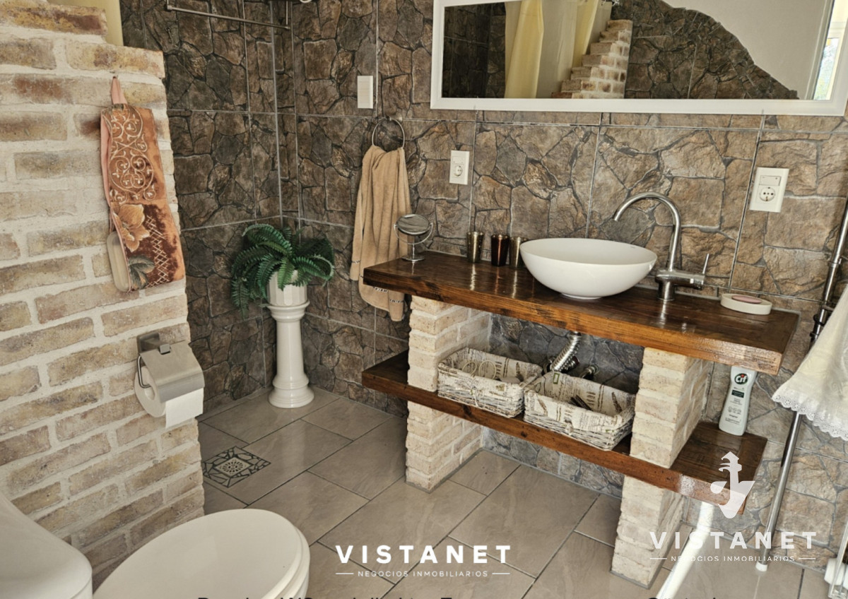 Casa ID.356/Gran-Propiedad-de-4-dormitorios-en-Venta-en-La-Floresta - Gran Propiedad de 4 dormitorios en Venta en La Floresta
