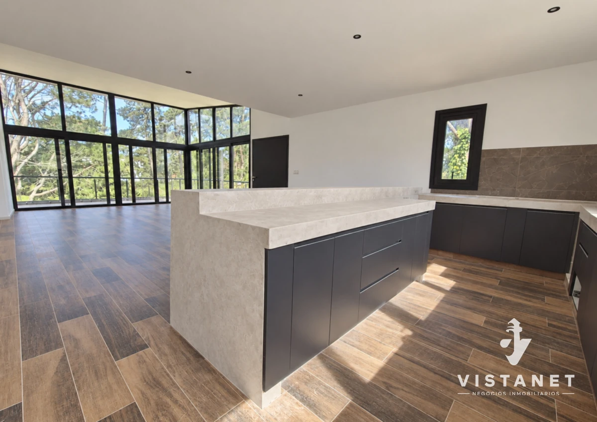 Casa ID.458 - Moderna Propiedad a Estrenar en venta casa de 3 Dormitorios Punta de Este