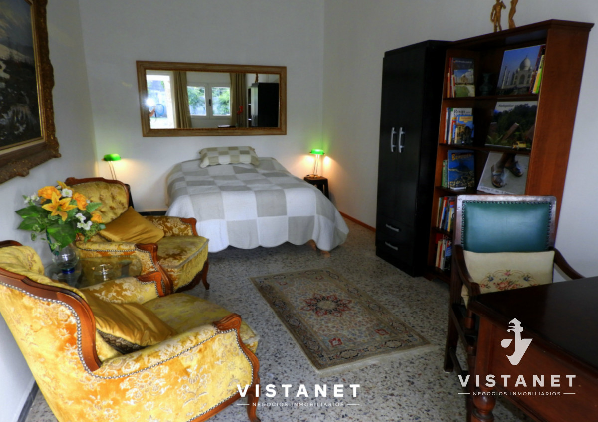 Casa ID.356/Gran-Propiedad-de-4-dormitorios-en-Venta-en-La-Floresta - Gran Propiedad de 4 dormitorios en Venta en La Floresta