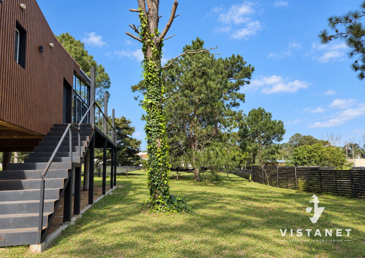 Casa ID.458 - Moderna Propiedad a Estrenar en venta casa de 3 Dormitorios Punta de Este