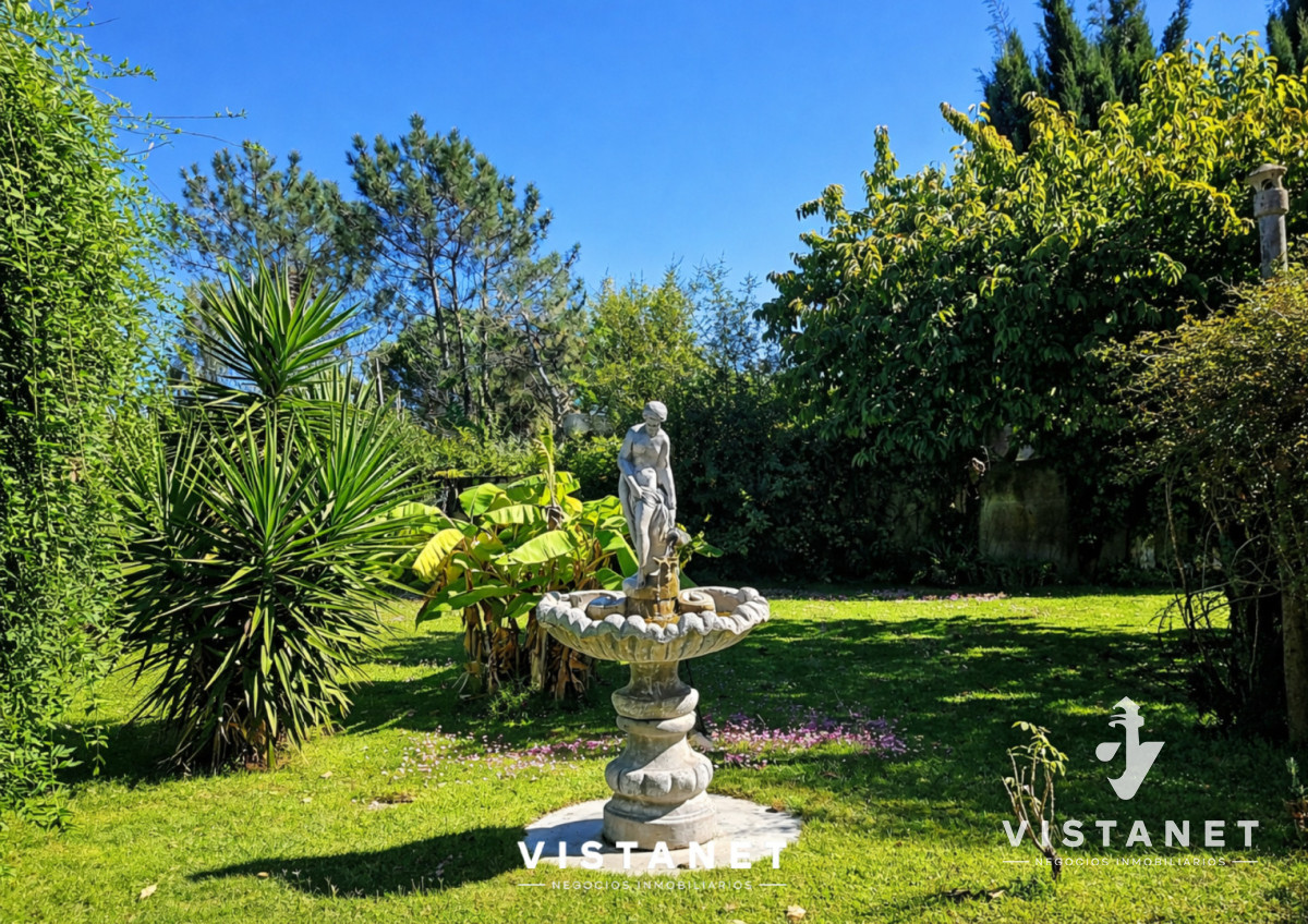 Casa ID.356/Gran-Propiedad-de-4-dormitorios-en-Venta-en-La-Floresta - Gran Propiedad de 4 dormitorios en Venta en La Floresta