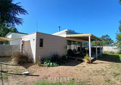 Venta Casa de Dos Dormitorios en Los Titanes 