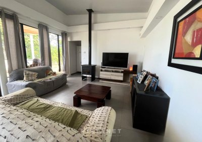 Venta Casa de Dos Dormitorios en Los Titanes 
