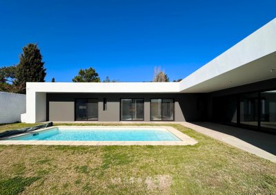 Casa en Ciudad de la Costa, El Pinar