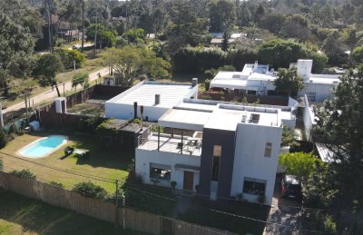 Moderna Casa en Venta, 2 dormitorios en El Pinar Sur