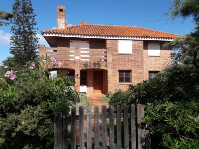 Chalet En Venta En La Paloma 4 Dormitorios 