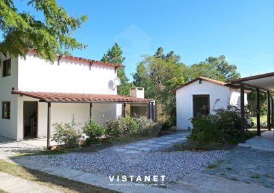 Casa PH en alquiler anual en Costa Azul 