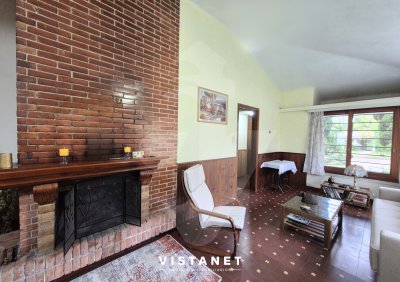 Casa con 3 dormitorios mas apto en venta en Atlantida cerca de la playa